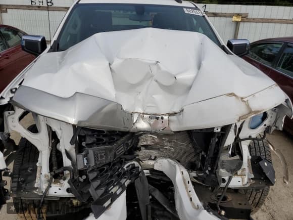 ✅ 2020 Chevrolet Silverado 1500 Custom • VIN: 1GCRWBEHXLZ283202 • Lot: 68265164. Wystawiony na Copart z przebiegiem 20 631 mil. Bezpłatny archiwum sprzedaży aukcyjnych z USA i szczegółowy raport historii pojazdu na DreamBid. Zdjęcie 11.