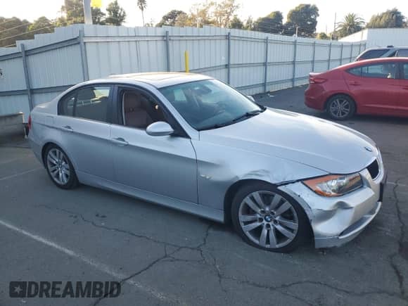 2006 BMW 3 Series 325i z VIN WBAVB135X6PT11610, wystawiony jako Copart lot #82766065 z przebiegiem Nie podano mil oraz Szkoda całkowita • Salvage title. Historia ofert i sprzedaży dostępna na DreamBid. Obrazek 4.