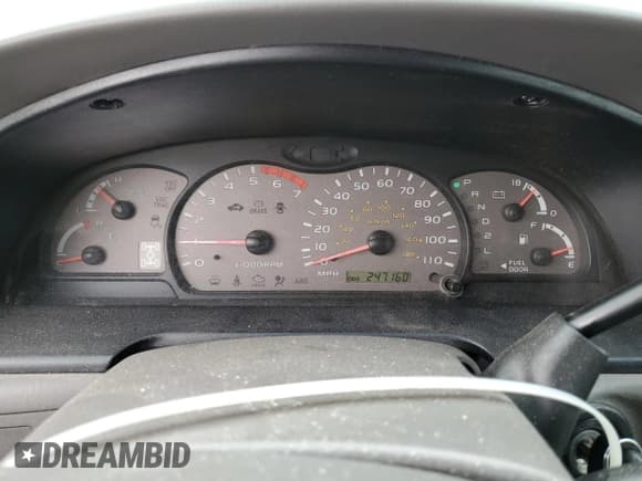 ✅ 2003 Toyota Sequoia Limited • VIN: 5TDBT48A43S196935 • Lot: 85520915. Wystawiony na Copart z przebiegiem 247 160 mil. Bezpłatny archiwum sprzedaży aukcyjnych z USA i szczegółowy raport historii pojazdu na DreamBid. Zdjęcie 9.