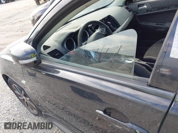 ✅ 2017 Mitsubishi Lancer ES • VIN: JA32U2FU9HU006658 • Lot: 43225618. Listed on IAAI with Not provided. Free auction sales archive from the USA and detailed vehicle history report at DreamBid. Image 6.