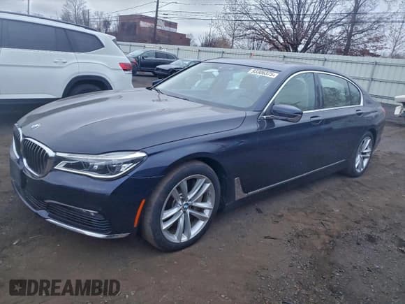 ✅ 2016 BMW 7 Series 750i xDrive • VIN: WBA7F2C57GG418389 • Lot: 93306375. Listed on Copart with 185,064 mi. Free auction sales archive from the USA and detailed vehicle history report at DreamBid. Image 1.