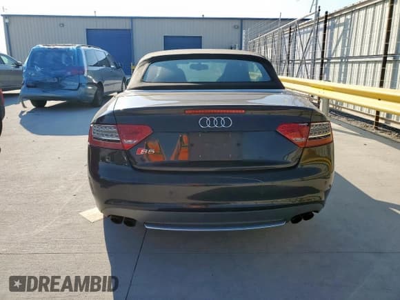 ✅ 2010 Audi S5 Prestige • VIN: WAUVGAFH7AN018842 • Lot: 82211155. Wystawiony na Copart z przebiegiem 89 718 mil. Bezpłatny archiwum sprzedaży aukcyjnych z USA i szczegółowy raport historii pojazdu na DreamBid. Zdjęcie 6.