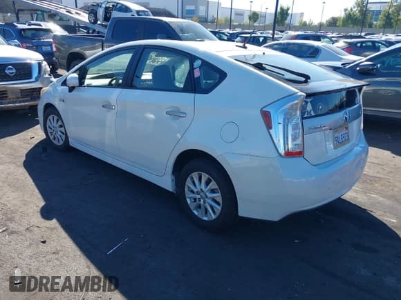 ✅ 2014 Toyota Prius • VIN: JTDKN3DP2E3052772 • Lot: 43462216. Listed on IAAI with 122,580 mi. Free auction sales archive from the USA and detailed vehicle history report at DreamBid. Image 3.