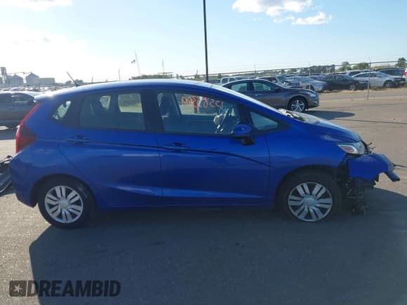 ✅ 2016 Honda Fit LX • VIN: JHMGK5H52GX038688 • Lot: 43383309. Listed on IAAI with 117,804 mi. Free auction sales archive from the USA and detailed vehicle history report at DreamBid. Image 13.