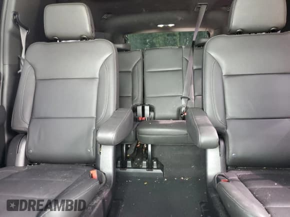 ✅ 2022 Chevrolet Suburban LT • VIN: 1GNSKCKD9NR304796 • Lot: 63745015. Listed on Copart with 81,685 mi. Free auction sales archive from the USA and detailed vehicle history report at DreamBid. Image 10.