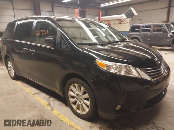 ✅ 2013 Toyota Sienna XLE • VIN: 5TDDK3DC0DS067993 • Lot: 41597189. Listed on IAAI with 159,314 mi. Free auction sales archive from the USA and detailed vehicle history report at DreamBid. Image 1.