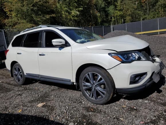 ✅ 2017 Nissan Pathfinder SL • VIN: 5N1DR2MM3HC900347 • Лот: 86840865. Опубликован ранее на Copart с пробегом 151 285 миль. Бесплатный доступ к архиву аукционных продаж из США и подробный отчёт об истории автомобиля на DreamBid. Изображение 4.