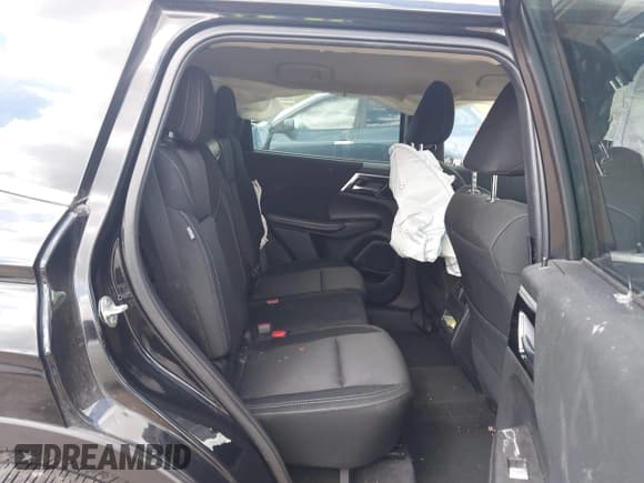 ✅ 2022 Mitsubishi Outlander ES • VIN: JA4J3TA83NZ063656 • Лот: 42242825. Опубликован ранее на IAAI с пробегом 69 154 миль. Бесплатный доступ к архиву аукционных продаж из США и подробный отчёт об истории автомобиля на DreamBid. Изображение 8.