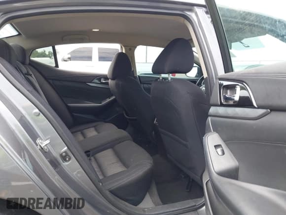 ✅ 2016 Nissan Maxima SL • VIN: 1N4AA6AP6GC439251 • Lot: 42692316. Wystawiony na IAAI z przebiegiem 130 286 mil. Bezpłatny archiwum sprzedaży aukcyjnych z USA i szczegółowy raport historii pojazdu na DreamBid. Zdjęcie 8.