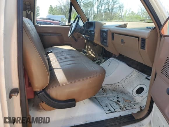 ✅ 1990 Ford F-250 • VIN: 1FTHF25G0LPA81032 • Lot: 54219895. Listed on Copart with 63,795 mi. Free auction sales archive from the USA and detailed vehicle history report at DreamBid. Image 10.