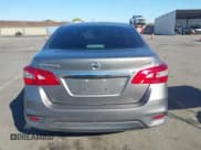 ✅ 2017 Nissan Sentra SV • VIN: 3N1AB7AP3HL654446 • Lot: 43402130. Wystawiony na IAAI z przebiegiem 145 667 mil. Bezpłatny archiwum sprzedaży aukcyjnych z USA i szczegółowy raport historii pojazdu na DreamBid. Zdjęcie 17.