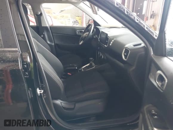 ✅ 2024 Hyundai Venue SEL • VIN: KMHRC8A30RU316201 • Lot: 41904314. Listed on IAAI with 31,027 mi. Free auction sales archive from the USA and detailed vehicle history report at DreamBid. Image 5.