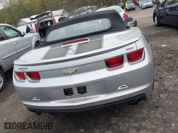 ✅ 2011 Chevrolet Camaro 2LT • VIN: 2G1FC3DD5B9163468 • Lot: 41931633. Wystawiony na IAAI z przebiegiem 151 015 mil. Bezpłatny archiwum sprzedaży aukcyjnych z USA i szczegółowy raport historii pojazdu na DreamBid. Zdjęcie 16.