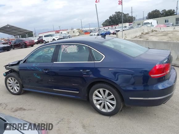 ✅ 2013 Volkswagen Passat SEL Premium • VIN: 1VWCP7A39DC100612 • Лот: 41753457. Опубликован ранее на IAAI с пробегом 76 930 миль. Бесплатный доступ к архиву аукционных продаж из США и подробный отчёт об истории автомобиля на DreamBid. Изображение 15.