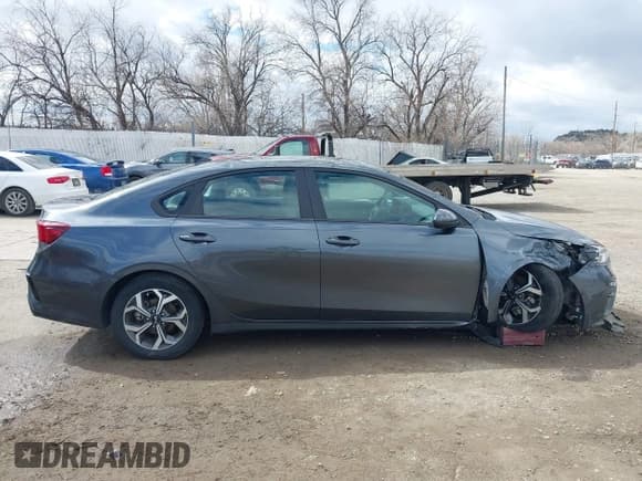 ✅ 2020 Kia Forte FE • VIN: 3KPF24AD8LE243029 • Lot: 41882715. Listed on IAAI with 33,749 mi. Free auction sales archive from the USA and detailed vehicle history report at DreamBid. Image 13.