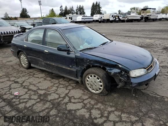 ✅ 1997 Honda Accord EX • VIN: 1HGCD5667VA266080 • Lot: 52647685. Wystawiony na Copart z przebiegiem 134 212 mil. Bezpłatny archiwum sprzedaży aukcyjnych z USA i szczegółowy raport historii pojazdu na DreamBid. Zdjęcie 4.