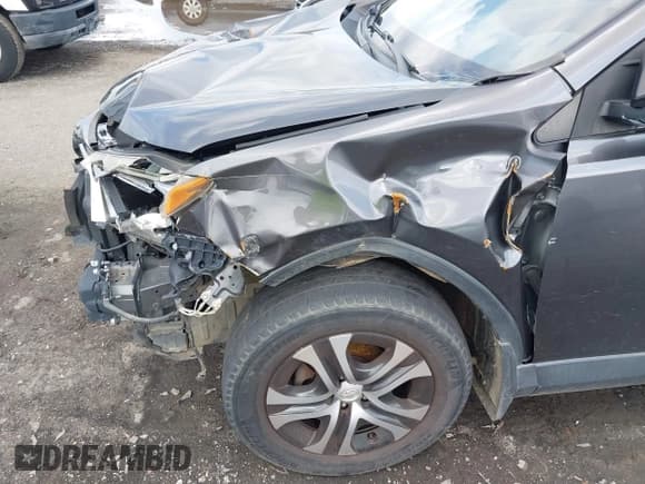 ✅ 2017 Toyota RAV4 LE • VIN: JTMZFREV3HJ122727 • Lot: 42492530. Listed on IAAI with 120,529 mi. Free auction sales archive from the USA and detailed vehicle history report at DreamBid. Image 18.