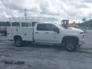 ✅ 2024 Chevrolet Silverado 2500HD • VIN: 1GB2YLE73RF353100 • Лот: 43300422. Опубликован ранее на IAAI с пробегом 15 169 миль. Бесплатный доступ к архиву аукционных продаж из США и подробный отчёт об истории автомобиля на DreamBid. Изображение 13.