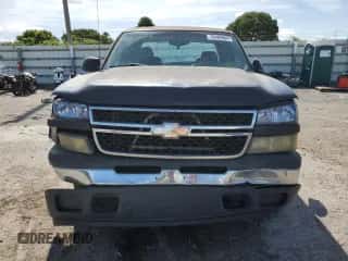 2006 Chevrolet Silverado 1500 LS с VIN 1GCEC19X66Z227782, выставлен на аукционе Copart как лот 70480664 с пробегом 263 395 миль миль и Списание • Salvage title. История ставок и продаж доступна на DreamBid. Изображение 5.