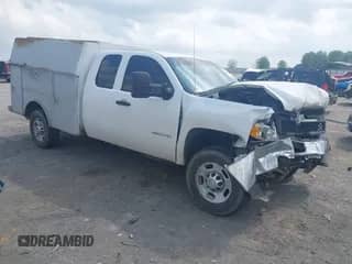 2013 Chevrolet Silverado 2500HD Work Truck z VIN 1GC2KVCG2DZ379092, wystawiony jako IAAI lot #42124836 z przebiegiem Nie podano mil oraz . Historia ofert i sprzedaży dostępna na DreamBid. Obrazek 1.