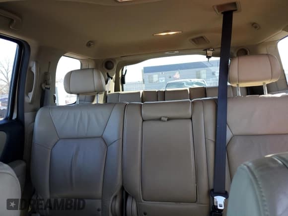 ✅ 2010 Honda Pilot EX-L • VIN: 5FNYF4H61AB035814 • Lot: 92047185. Listed on Copart with 176,943 mi. Free auction sales archive from the USA and detailed vehicle history report at DreamBid. Image 10.