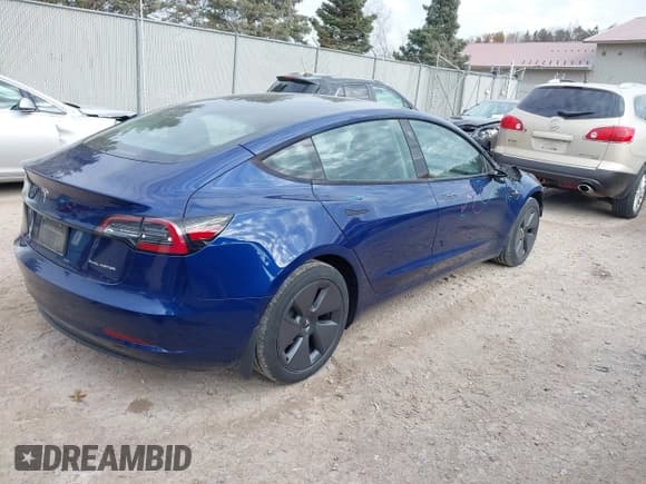 ✅ 2021 Tesla Model 3 Long Range • VIN: 5YJ3E1EB1MF974477 • Lot: 43647330. Wystawiony na IAAI z przebiegiem 46 051 mil. Bezpłatny archiwum sprzedaży aukcyjnych z USA i szczegółowy raport historii pojazdu na DreamBid. Zdjęcie 4.