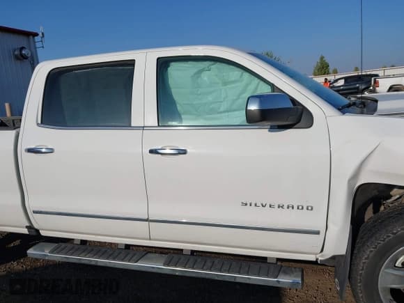 ✅ 2018 Chevrolet Silverado 1500 LTZ • VIN: 1GCUKSEC0JF189211 • Lot: 43240486. Listed on IAAI with 95,542 mi. Free auction sales archive from the USA and detailed vehicle history report at DreamBid. Image 14.