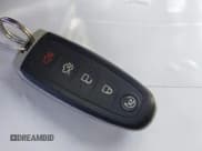 ✅ 2013 Ford C-Max SEL • VIN: 1FADP5CU5DL543816 • Lot: 42655745. Wystawiony na IAAI z przebiegiem 122 738 mil. Bezpłatny archiwum sprzedaży aukcyjnych z USA i szczegółowy raport historii pojazdu na DreamBid. Zdjęcie 11.