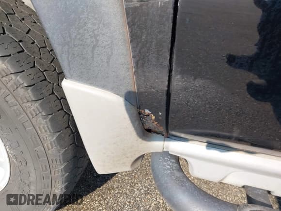 ✅ 2004 Chevrolet Suburban LT • VIN: 3GNFK16T64G278549 • Лот: 42569901. Опубликован ранее на IAAI с пробегом 279 382 миль. Бесплатный доступ к архиву аукционных продаж из США и подробный отчёт об истории автомобиля на DreamBid. Изображение 13.