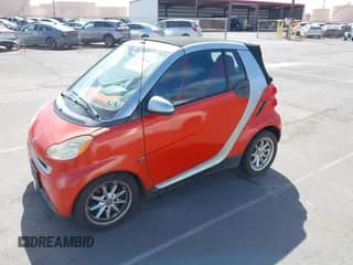 ✅ 2008 Smart fortwo Passion • VIN: WMEEK31X78K190443 • Lot: 43618546. Wystawiony na IAAI z przebiegiem 53 355 mil. Bezpłatny archiwum sprzedaży aukcyjnych z USA i szczegółowy raport historii pojazdu na DreamBid. Zdjęcie 2.