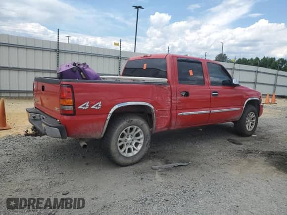 2007 GMC Sierra 1500 SL with VIN 2GTEK13V971120262, listed as a Copart auction lot 61915754 with 232,410 mi miles and Salvage title. Bid and sale history available at DreamBid. Image 3.