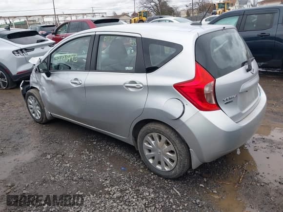 ✅ 2016 Nissan Note S • VIN: 3N1CE2CP2GL379277 • Lot: 43703493. Wystawiony na IAAI z przebiegiem 98 228 mil. Bezpłatny archiwum sprzedaży aukcyjnych z USA i szczegółowy raport historii pojazdu na DreamBid. Zdjęcie 3.