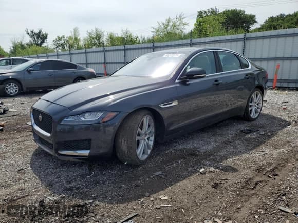 ✅ 2016 Jaguar XF 35t Premium • VIN: SAJBD4BV5GCY24454 • Lot: 66205975. Listed on Copart with 107,837 mi. Free auction sales archive from the USA and detailed vehicle history report at DreamBid. Image 1.