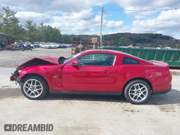 ✅ 2010 Ford Mustang GT • VIN: 1ZVBP8CH3A5117058 • Lot: 43386093. Listed on IAAI with 64,958 mi. Free auction sales archive from the USA and detailed vehicle history report at DreamBid. Image 15.