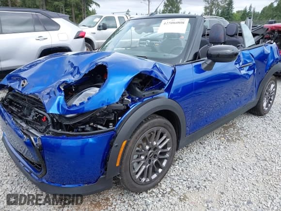 ✅ 2025 MINI Convertible Cooper S • VIN: WMW23GX01S2X08664 • Lot: 42506008. Listed on IAAI with 1,641 mi. Free auction sales archive from the USA and detailed vehicle history report at DreamBid. Image 6.