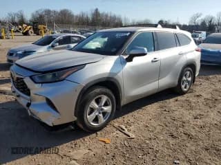 ✅ 2022 Toyota Highlander L • VIN: 5TDCZRBH2NS234381 • Lot: 48407625. Wystawiony na Copart z przebiegiem 45 260 mil. Bezpłatny archiwum sprzedaży aukcyjnych z USA i szczegółowy raport historii pojazdu na DreamBid. Zdjęcie 1.