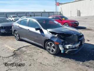 ✅ 2020 Honda Civic LX • VIN: 2HGFC2F68LH567910 • Лот: 43526557. Опубликован ранее на IAAI с пробегом 74 982 миль. Бесплатный доступ к архиву аукционных продаж из США и подробный отчёт об истории автомобиля на DreamBid. Изображение 1.