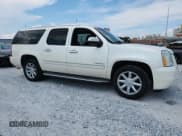 ✅ 2013 GMC Yukon XL Denali • VIN: 1GKS1MEF6DR345131 • Lot: 70108125. Wystawiony na Copart z przebiegiem 148 973 mil. Bezpłatny archiwum sprzedaży aukcyjnych z USA i szczegółowy raport historii pojazdu na DreamBid. Zdjęcie 4.