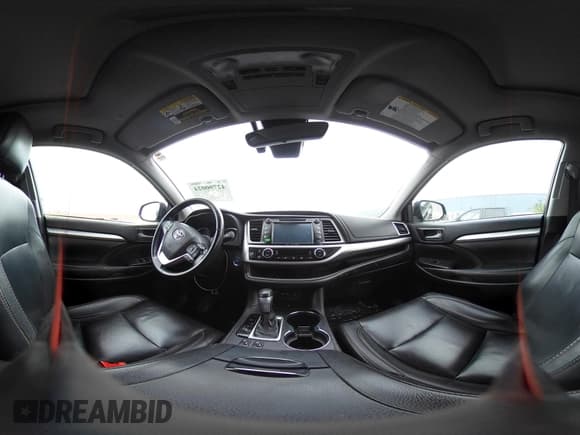 ✅ 2019 Toyota Highlander Hybrid XLE • VIN: 5TDJGRFH4KS054404 • Lot: 42790024. Wystawiony na IAAI z przebiegiem 218 194 mil. Bezpłatny archiwum sprzedaży aukcyjnych z USA i szczegółowy raport historii pojazdu na DreamBid. Zdjęcie 18.