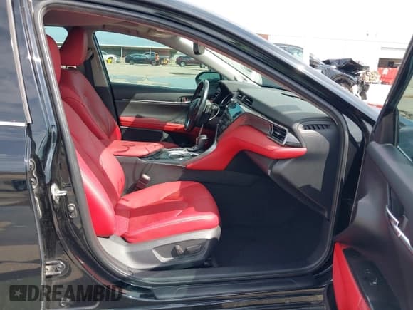 ✅ 2019 Toyota Camry XSE • VIN: 4T1BZ1HK0KU027801 • Lot: 42665324. Listed on IAAI with 134,473 mi. Free auction sales archive from the USA and detailed vehicle history report at DreamBid. Image 5.