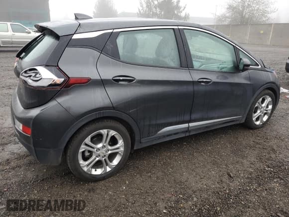 ✅ 2018 Chevrolet Bolt EV LT • VIN: 1G1FW6S00J4139492 • Lot: 82703334. Wystawiony na Copart z przebiegiem 38 912 mil. Bezpłatny archiwum sprzedaży aukcyjnych z USA i szczegółowy raport historii pojazdu na DreamBid. Zdjęcie 3.