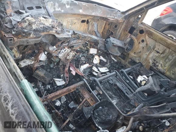 ✅ 1998 Dodge 1500 • VIN: 1B7HF16Z6WS537403 • Lot: 87016125. Wystawiony na Copart z przebiegiem Nie podano. Bezpłatny archiwum sprzedaży aukcyjnych z USA i szczegółowy raport historii pojazdu na DreamBid. Zdjęcie 8.