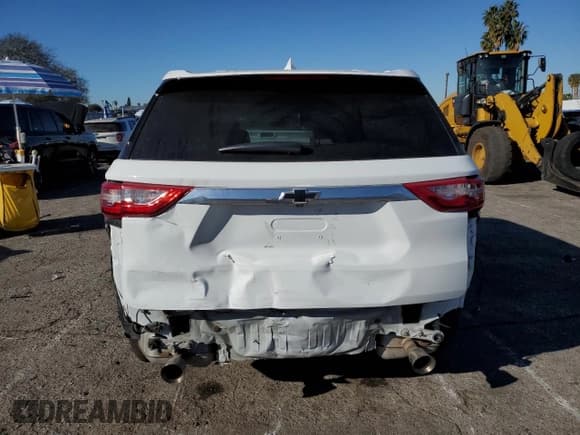 ✅ 2020 Chevrolet Traverse LS • VIN: 1GNERFKW1LJ229602 • Lot: 88529455. Wystawiony na Copart z przebiegiem 80 680 mil. Bezpłatny archiwum sprzedaży aukcyjnych z USA i szczegółowy raport historii pojazdu na DreamBid. Zdjęcie 6.
