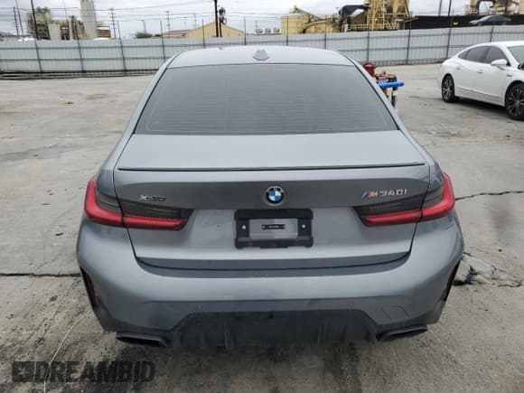 ✅ 2025 BMW 3 Series M340i xDrive • VIN: 3MW69FT09S8F02008 • Lot: 47468925. Wystawiony na Copart z przebiegiem 13 372 mil. Bezpłatny archiwum sprzedaży aukcyjnych z USA i szczegółowy raport historii pojazdu na DreamBid. Zdjęcie 6.