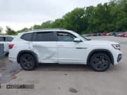 ✅ 2022 Volkswagen Atlas SEL R-Line • VIN: 1V2AR2CA2NC521381 • Lot: 42336328. Listed on IAAI with 59,097 mi. Free auction sales archive from the USA and detailed vehicle history report at DreamBid. Image 14.