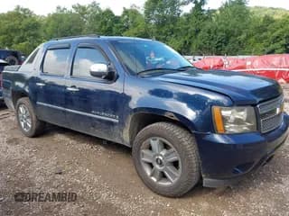 ✅ 2009 Chevrolet Avalanche LTZ • VIN: 3GNFK32089G229223 • Лот: 42824520. Опубликован ранее на IAAI с пробегом 198 716 миль. Бесплатный доступ к архиву аукционных продаж из США и подробный отчёт об истории автомобиля на DreamBid. Изображение 1.