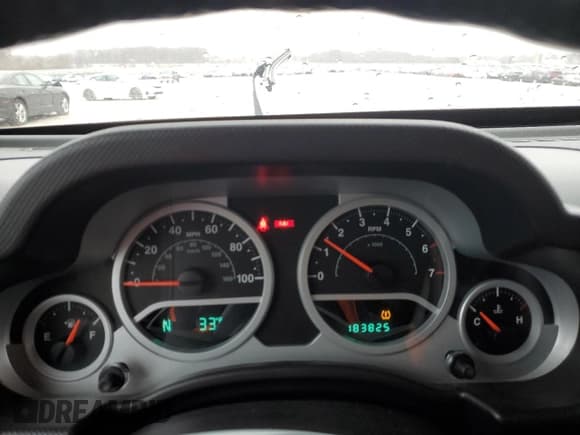 ✅ 2008 Jeep Wrangler Sahara • VIN: 1J4FA54128L561392 • Lot: 50216865. Listed on Copart with 183,825 mi. Free auction sales archive from the USA and detailed vehicle history report at DreamBid. Image 9.