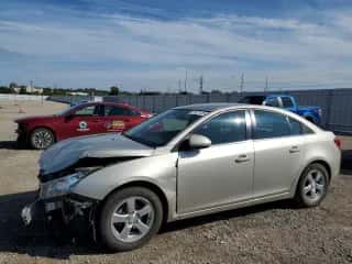 2016 Chevrolet Cruze LT с VIN 1G1PE5SB5G7123105, выставлен на аукционе Copart как лот 81437125 с пробегом 105 530 миль миль и Списание • Salvage title. История ставок и продаж доступна на DreamBid. Изображение 1.