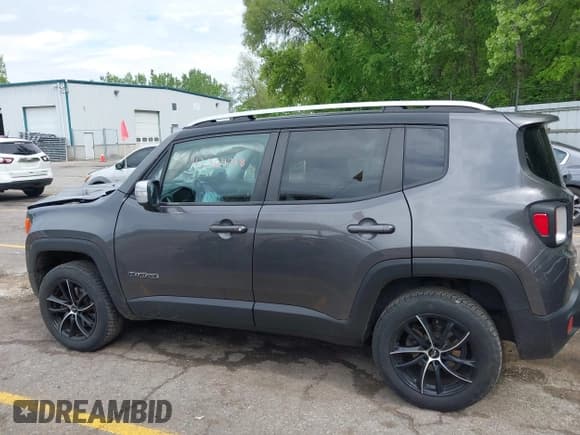 ✅ 2016 Jeep Renegade Limited • VIN: ZACCJBDT3GPD23151 • Lot: 42364318. Listed on IAAI with 103,915 mi. Free auction sales archive from the USA and detailed vehicle history report at DreamBid. Image 14.