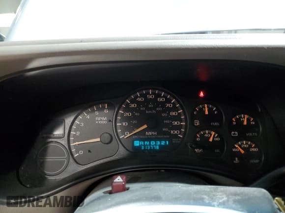 ✅ 2002 Chevrolet Suburban LS • VIN: 3GNFK16Z62G287415 • Лот: 85424994. Опубликован ранее на Copart с пробегом 313 778 миль. Бесплатный доступ к архиву аукционных продаж из США и подробный отчёт об истории автомобиля на DreamBid. Изображение 9.